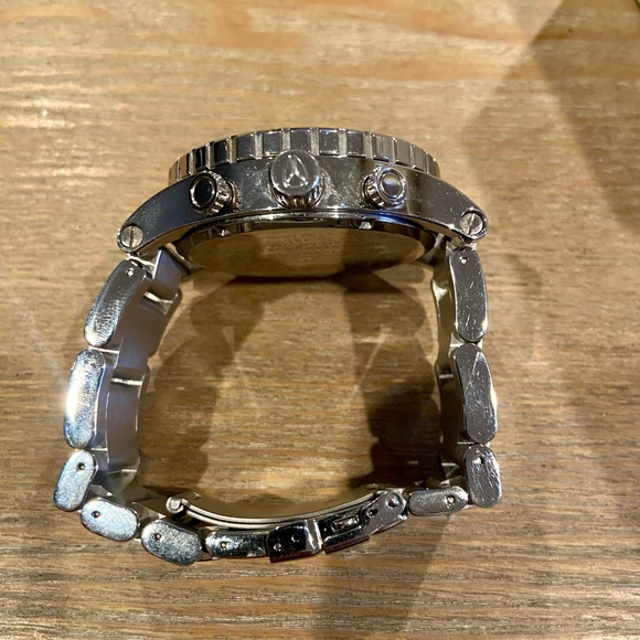 Nixon 51-30 chronograph watch - Picture 3 of 3